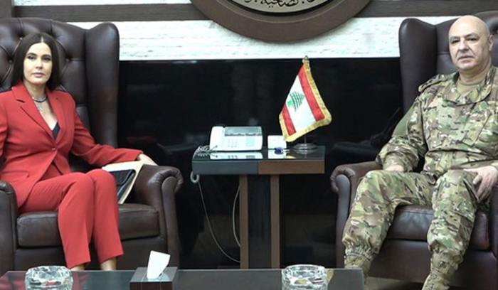 الأوضاع العامة بين النائب ⁧‫جعجع‬⁩ وقائد الجيش‬⁩