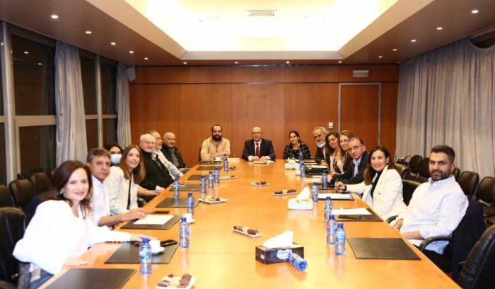 بخاش: خريطة تواصل بين المجتمع الطبي المقيم والمغترب