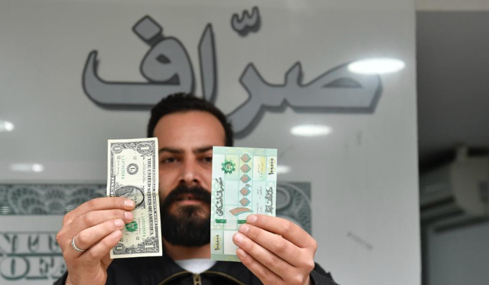 الدولار يخترق المائة ألف!<br />
جنبلاط مع بكركي لمسيحيَّة الترشيح.. ومواكبة أميركية لاستجواب سلامة اليوم