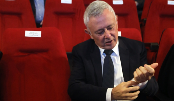 فيتو مسيحي على فرنجية مقابل فيتو شيعي على عون: انطلاق المبارزة الرئاسية داخلياً وخارجياً<br />
عدّة شغل جديدة للإستحقاق: فرنجيه فقط إلى أن…