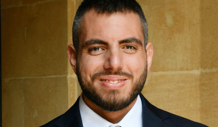 المر : سأمنح الثقة ايماناً بوجود فرصة للإنقاذ