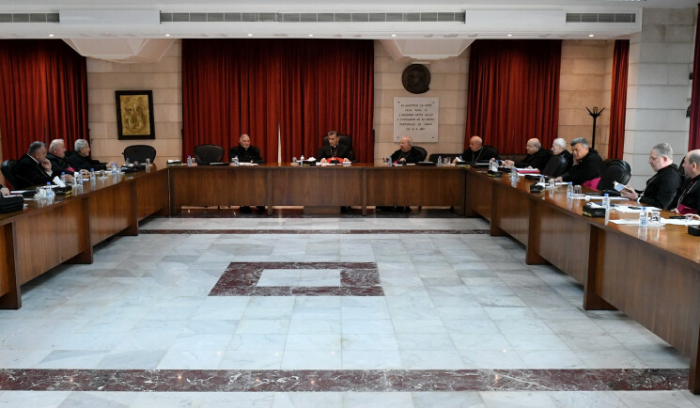 الدولار يسرّع الإنهيار.. الحراك الديبلوماسي: لا شيء.. واشنطن لتعطيل تمويل الحزب