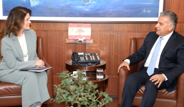 الرئاسة في قعر الأنانيات.. تحذير من تدمير مُمنهج للبنان.. وبرّي لتوافق يوقف الإنهيار