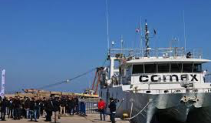 جنون الدولار سيؤدي الى فوضى أمنية خطرة… فهل يُسرِّع انتخاب رئيسٍ للجمهورية؟<br />
دولرة تامة في لبنان للمرة الأولى منذ الاستقلال وميقاتي يتهم جهةً مشبوهةً بافتعال المشاكل