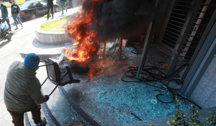 خماسيّة باريس: متابعة شكليّة لاتفاق غير موجود