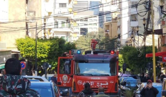 فوج إطفاء بيروت: إخماد حريق إندلع في مصرفين