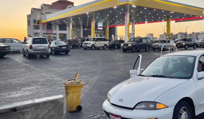 محطات الوقود‬⁩: التسعير بالدولار أو الإقفال
