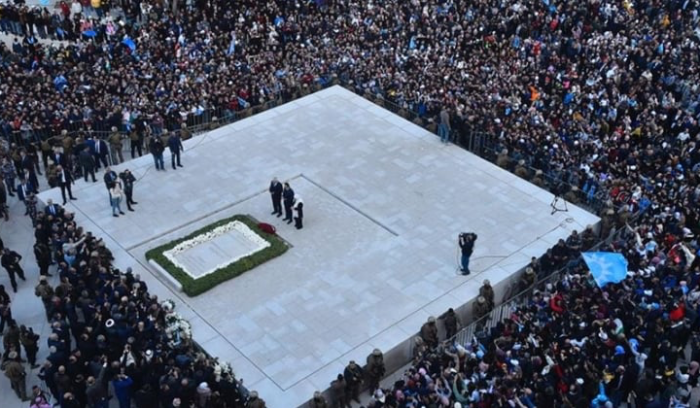 المعاناة المعيشية تكبر.. ورسائل سياسية في 14 شباط