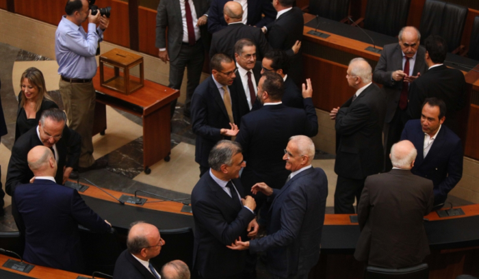 باسيل يحسم عدم مشاركة التيار «إلا في حالات الطوارئ»: سحب الميثاقية عن جلسة التشريع