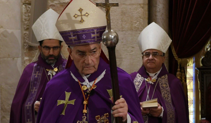 الحريري في بيته… ومواجهة عاصفة في المجلس