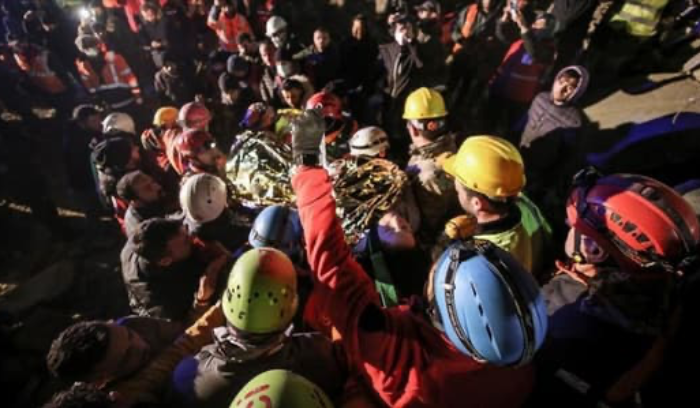 تركيا.. إنقاذ امرأة حامل بعد 140 ساعة على الكارثة