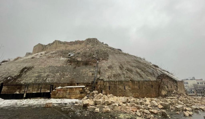 خسائر الزلزال المدمر.. انهيار جزء من قلعة غازي عنتاب التاريخية
