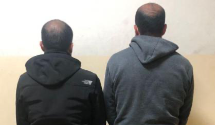 يبيعان مواد غذائية منتهية الصلاحية وفاسدة!