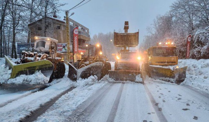لقاء باريس الخماسي: تحفظ سعودي مسبق على الانخراط بالاستحقاق الرئاسي... وواشنطن تناور<br />
المساعي الحوارية الداخلية تصطدم بالتصعيد... وحزب الله يتهم الفريق الاخر بتعطيل البلد<br />
الحوار المسيحي في بكركي: القوات ترفض منح غطاء لباسيل... والتيار ينتظر الدعوة