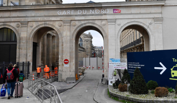 الداخل مزدحم بالتوترات.. والتناقضات منهمكة بالبوانتاجات.. وترقُّب لاجتماع باريس