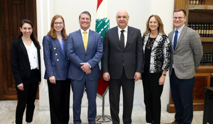 مصدر ديبلوماسي يقرأ نتائج زيارة وفد الكونغرس الأميركي: السياسة الأميركية تجاه لبنان.. مقاربة «الاحتواء المشروط»