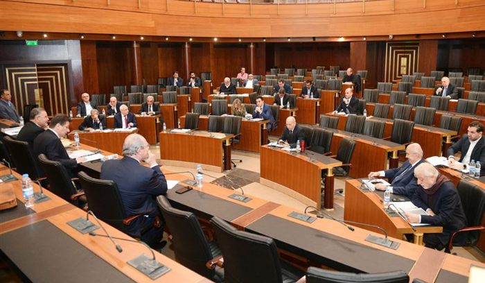 خلف: مهمتنا الوحيدة انتخاب رئيس للجمهورية
