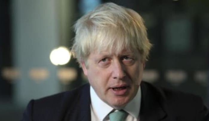 جونسون: بوتين هدّدني بصاروخ!