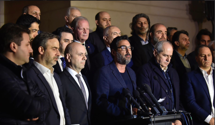 ثلث المجلس يستجمع قواه.. وباسيل للتحرُّك بوجه ميقاتي وانتخاب فرنجية<br />
لجم هستيريا الدولار بانتظار الاثنين.. وساعتا كهرباء يومياً على ذمَّة المؤسسة