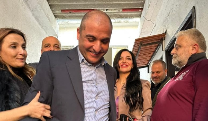 بدري ضاهر يزور مبنى الجمارك في المطار