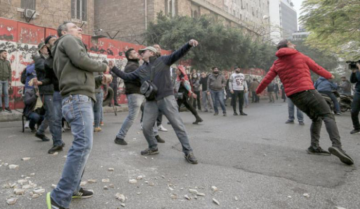 تدهور قياسي جديد لليرة يبطل مفاعيل تدخل «المركزي» اللبناني<br />
البنك الدولي: الضبابية تحيط بمستقبل لبنان وعدم اليقين يتعاظم