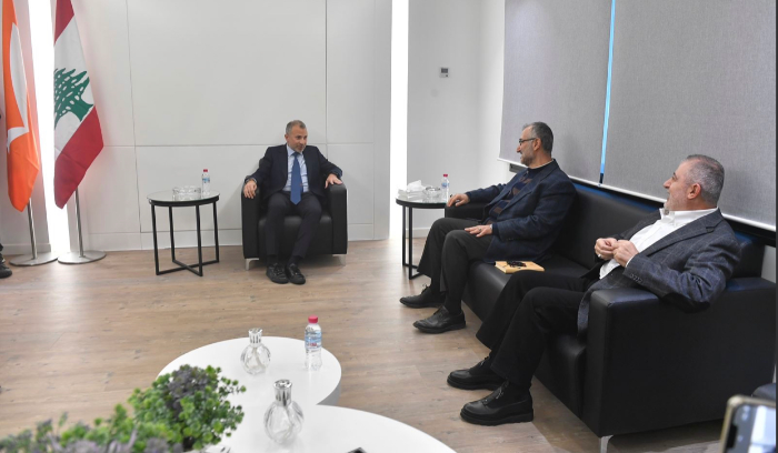 عودة عاصفة لبيطار تكسر حصار الـ13 شهراً