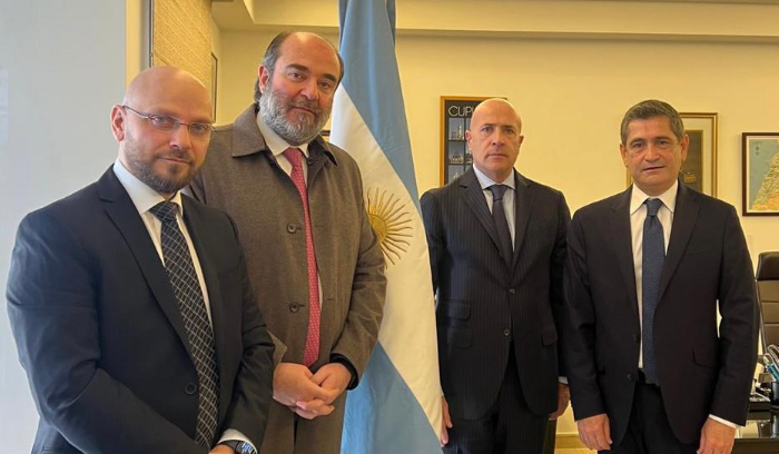 ملف التحقيق في جريمة المرفأ بين وفد للقوات وسفير الارجنتين
