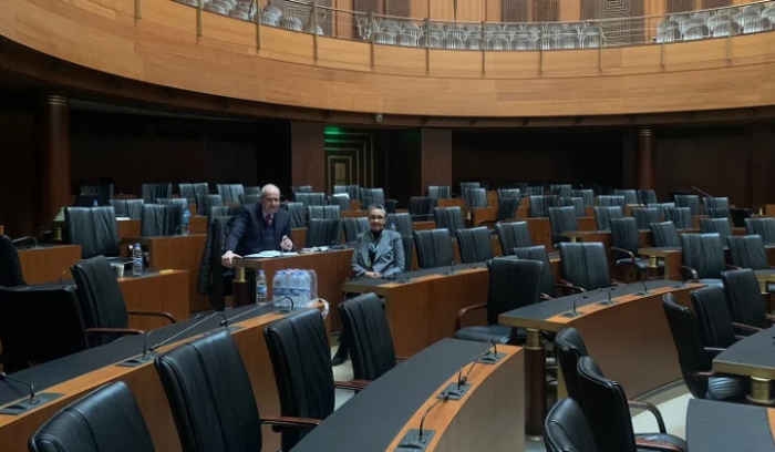 الاعتصام النيابي مرتجَل وفاجأ تكتل التغيير.. و