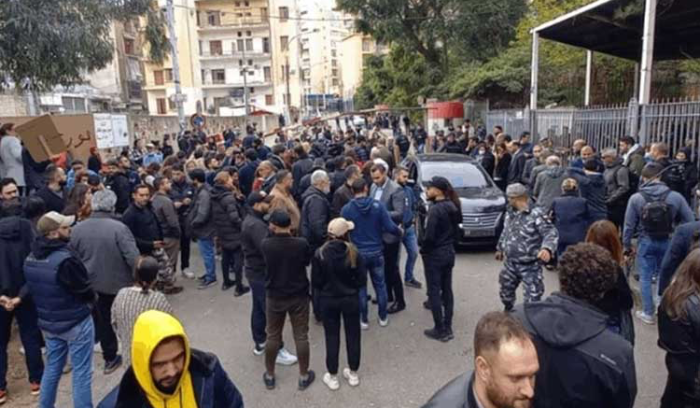 توقيف شاب بعد تدافع بين “الأمن” والمتضامنين مع نون