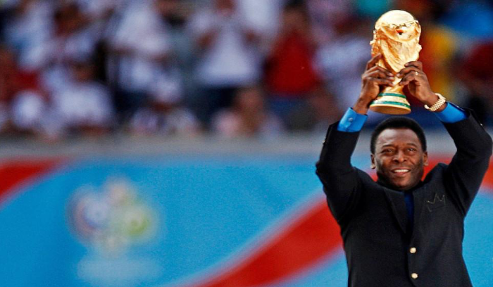 “فيفا” يدعو جميع الدول لإطلاق إسم بيليه على أحد ملاعبها