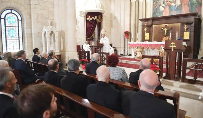 رياشي يتحدث عن خطة «ب» لدى «القوات» قد تعلن أواخر الشهر.. والراعي: نرفض تمرير مراسيم لا تنسجم مع الدستور<br />
السياسة تفرض نفسها على الأعياد.. باسيل: اتفاق «مارمخايل» على «إجر ونص»