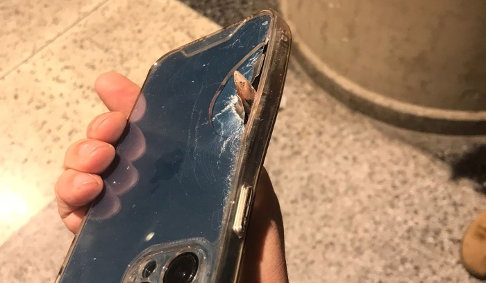 بالصورة: نجاة مواطن بـ”أعجوبة” من رصاصة طائشة!