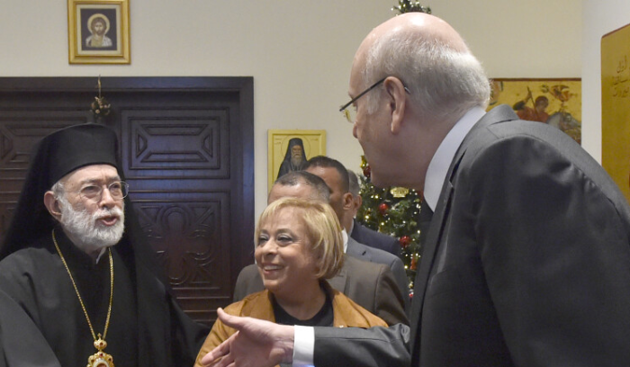 رهان على تحرّك برّي .. التحذيرات تتوالى من 