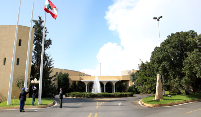 حزب الله يحدد مواصفات الرئيس.. و«القوات» لن تقبل بمن يكمل مسيرة عون<br />
مصادر لـ «الأنباء»: الرئاسة اللبنانية للعماد جوزاف عون والنقاش حول التوقيت