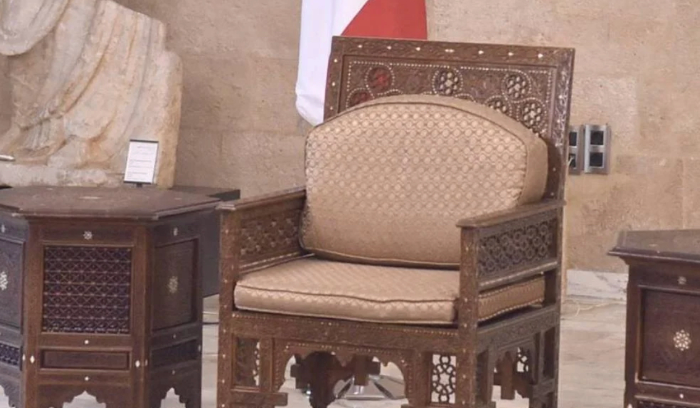 “مطبخ الداخل” يتحضّر لـ”وصفة الخارج”: “خارطة طريق” رئاسية بعد الأعياد!<br />
حراك جنبلاط “تحت سقف الحوار”… وباسيل “يخشى أن يفوته القطار”