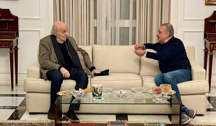 تلاقٍ مفتوح بين جنبلاط وأرسلان ومجموعات طريف إلى اتساع