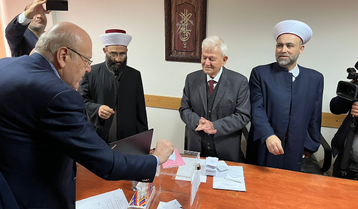 ميقاتي أدلى بصوته في انتخابات مفتي طرابلس والشمال