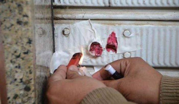 إقفال محلّين يشغلهما أشخاص بلا رخصة عمل