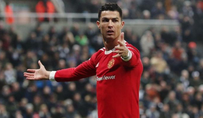 هل سينتقل رونالدو إلى النصر السعودي؟