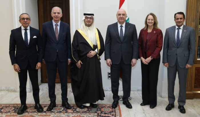 رئيس الجمهورية يستقبل سفراء اللجنة الخماسية<br />
موسى: اكدنا التزامنا دفع إسرائيل إلى الانسحاب في الموعد المحدّد