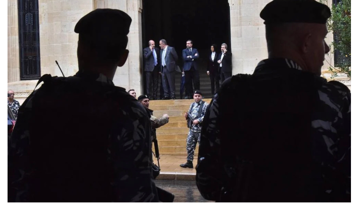 معوّض يعزّز مواقعه: أخوض معركة لبنانية في مواجهة الصفقات الخارجية<br />
