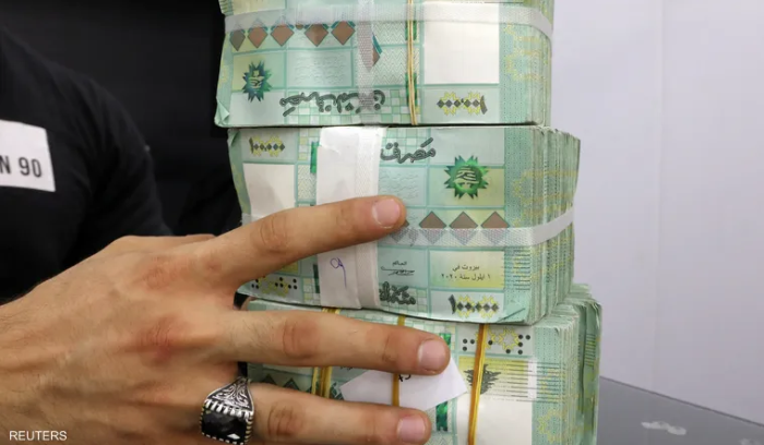 رفع سعر صرف الدولار.. هل يحد من خسارة المودعين؟