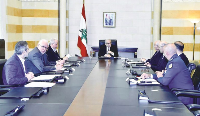 «الثنائي» يخشى تأخير البدء بإعمار القرى والبلدات المدمرة في الجنوب.. و سلام: حرية التعبير لاعلاقة لها بما يحصل<br />
رسائل الشارع تُقابَل برفض واسع.. والرئيس عون: المعتدون سيُعاقَبون