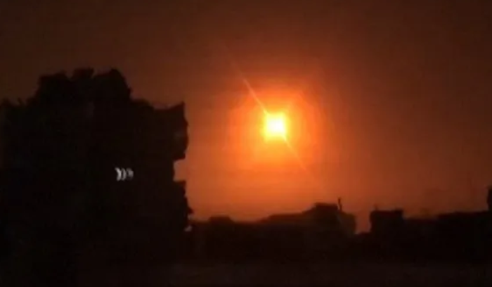 صواريخ إسرائيلية تستهدف مناطق في سوريا.. ومقتل 4 جنود