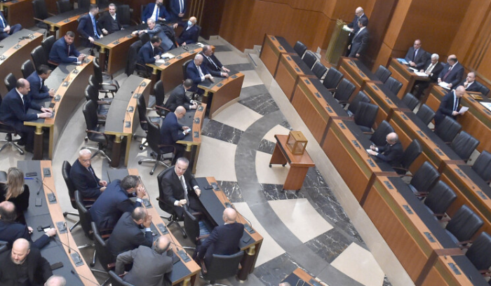 ما بين السادسة والسابعة: عروض رئاسية فاشلة