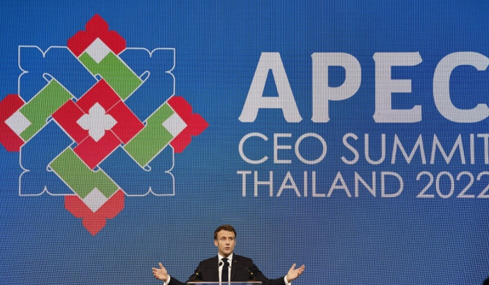 ماكرون: نحن في الغابة ولدينا فيلان كبيران في حالة توتر متزايد