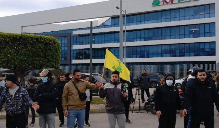 مناصرو الحزب يتهجمون على سيارات ⁧‫اليونيفيل… و