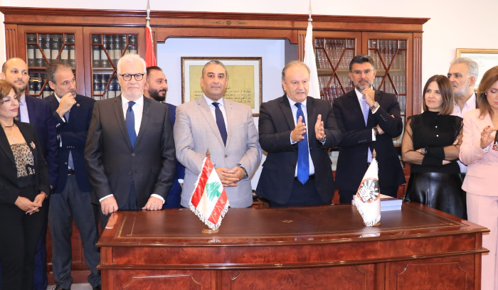 الدورة الاولى لإنتخاب أربعة اعضاء في مجلس النقابة
