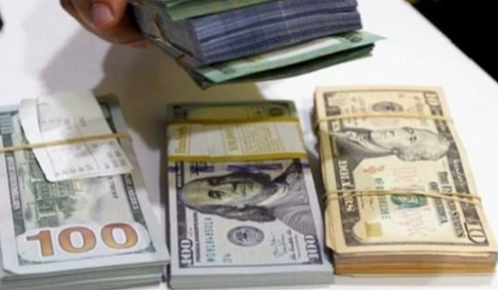 هل اقترب موعد انتهاء حقبة الـ1500 ليرة للدولار 