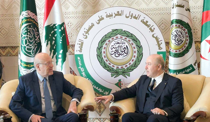 ميقاتي وصل إلى الجزائر لتمثيل لبنان في القمة العربية